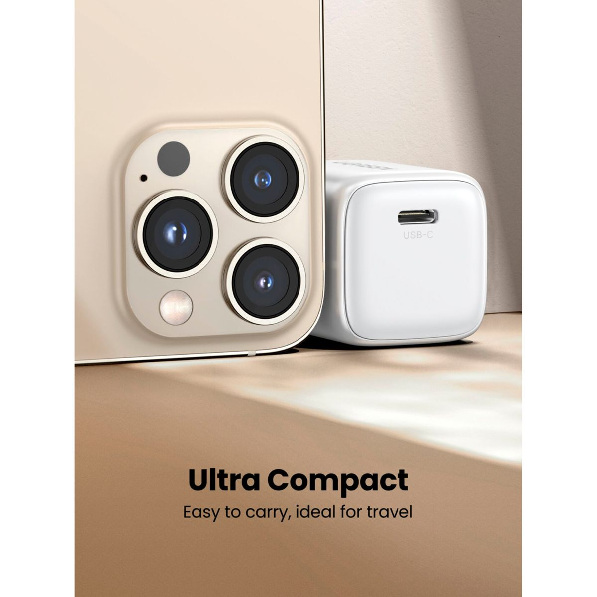 Telefon z trzema aparatami i białą ładowarką. Tekst: 'Ultra Compact'.