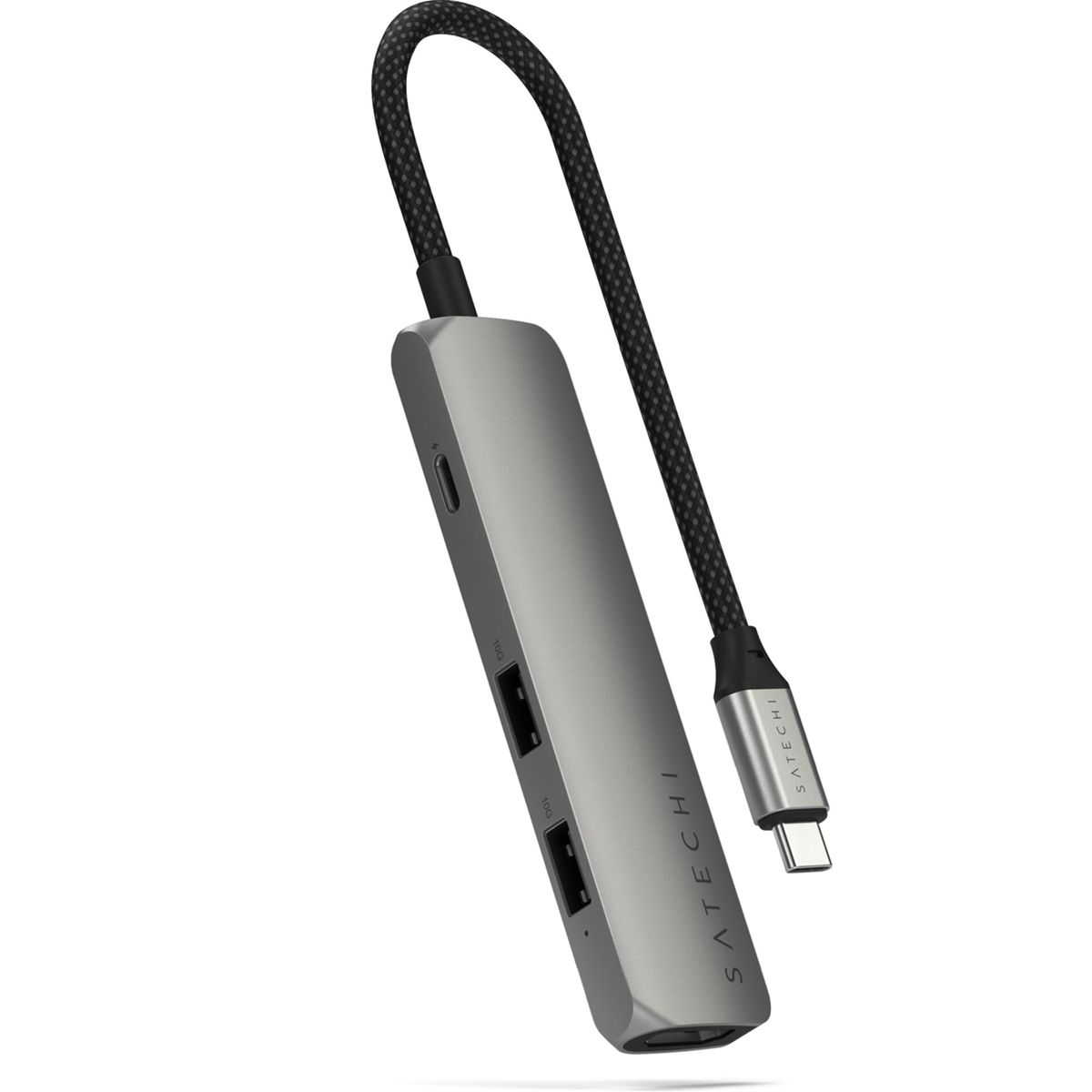 Ein silberner Hub mit USB-Anschlüssen und einem geflochtenen Kabel. Er ist nach oben abgewinkelt.