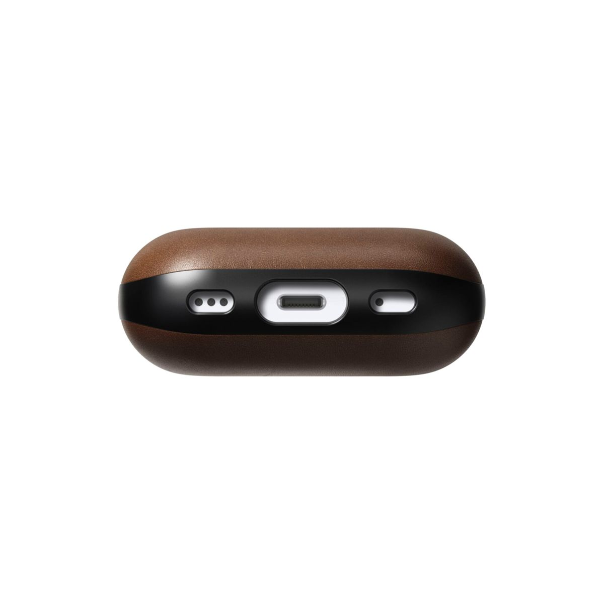 Una custodia marrone per AirPods con una fascia nera mostra la porta di ricarica e i fori per gli altoparlanti.