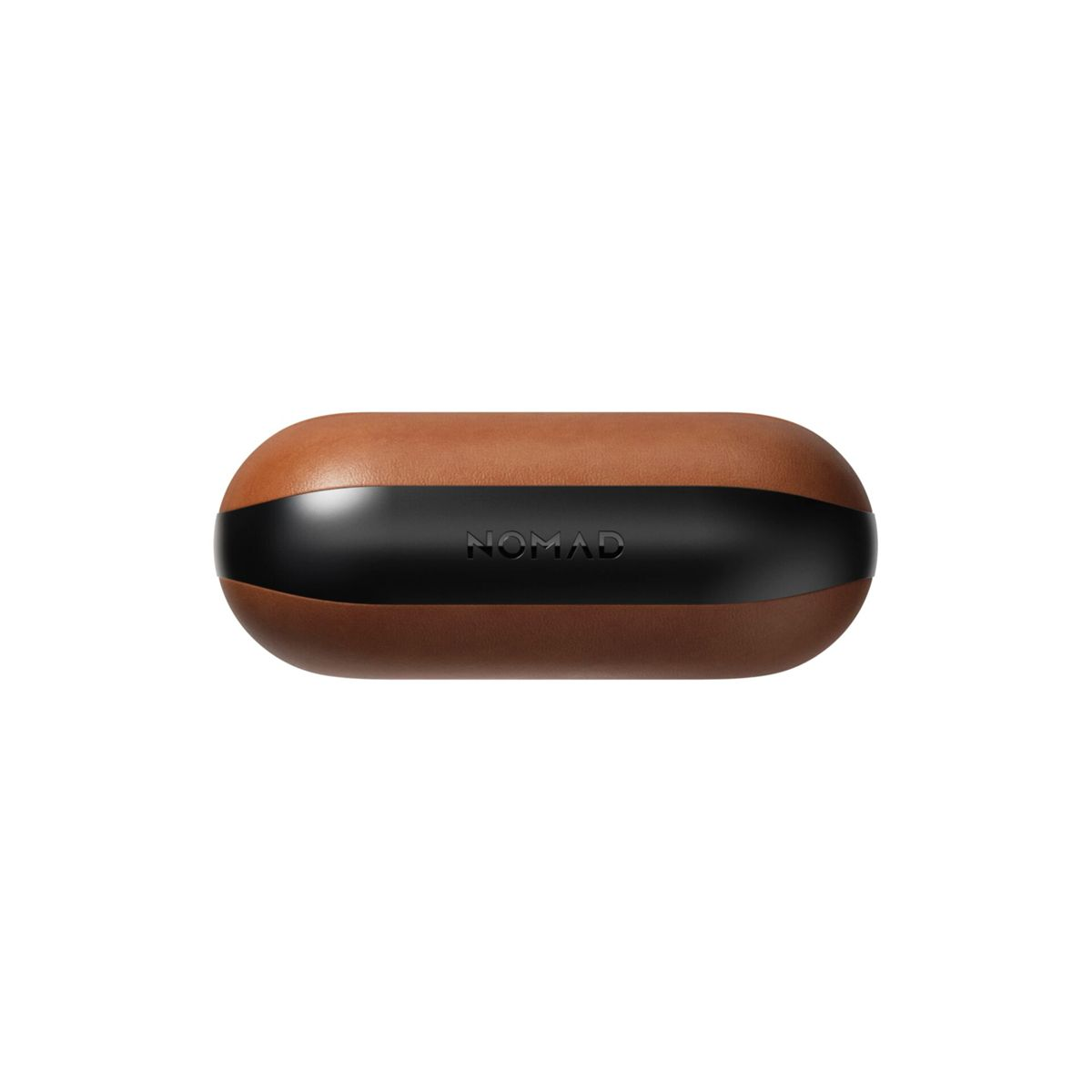 Braunes AirPods-Etui aus Leder mit schwarzem Streifen und dem Wort NOMAD. Draufsicht.