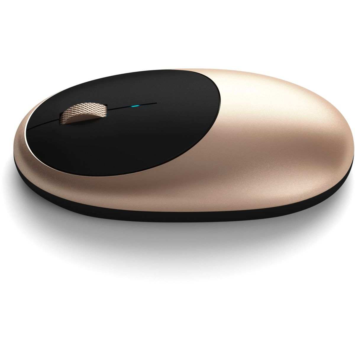 Eine goldene und schwarze kabellose Maus. Die Maus hat ein glattes, abgerundetes Design mit blauem Licht.
