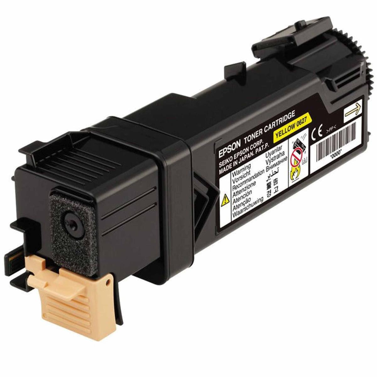 Cartuccia toner Epson gialla con etichette di avvertimento e linguetta beige. Sfondo bianco.