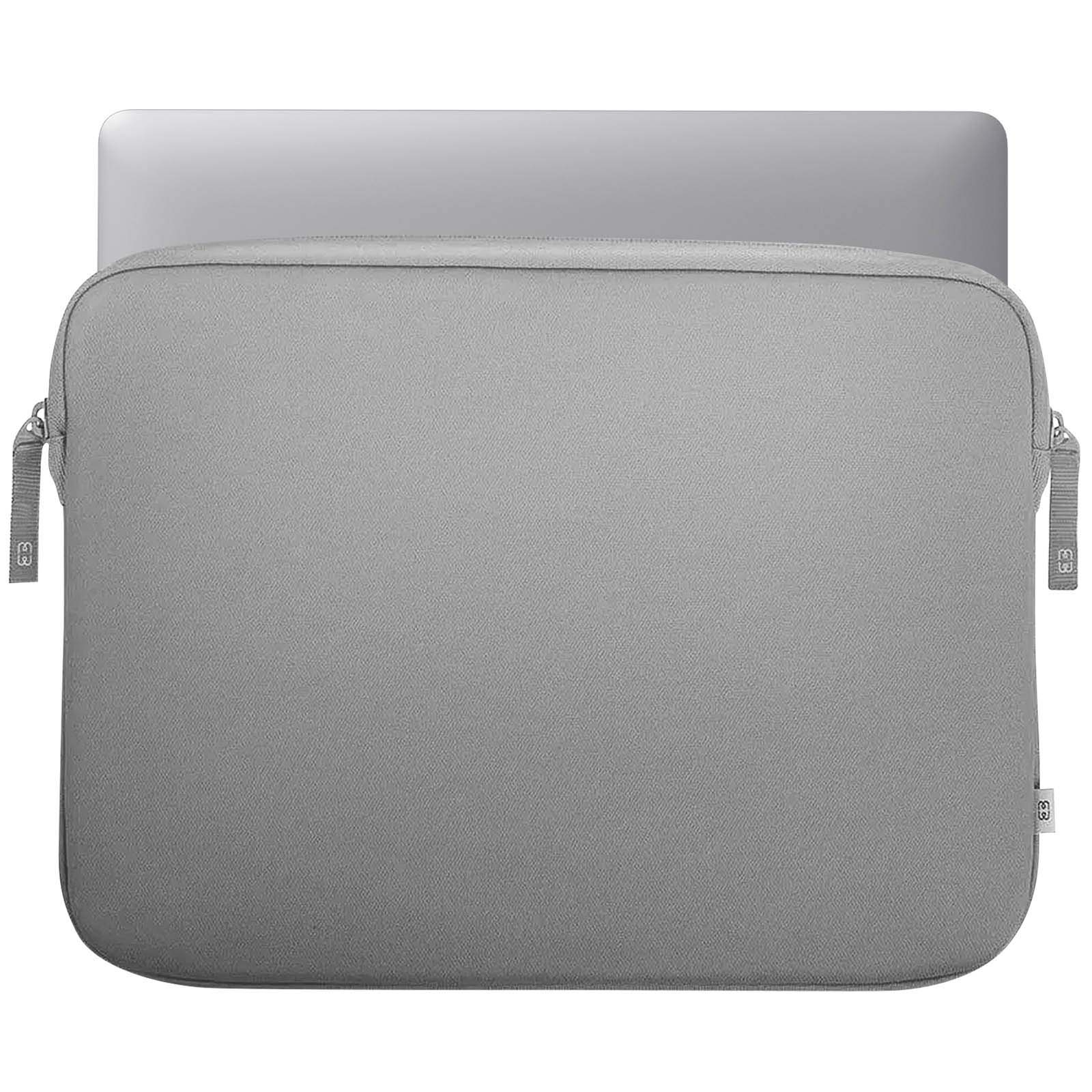 Una custodia per laptop grigia con una cerniera, mostrata con un laptop all'interno.