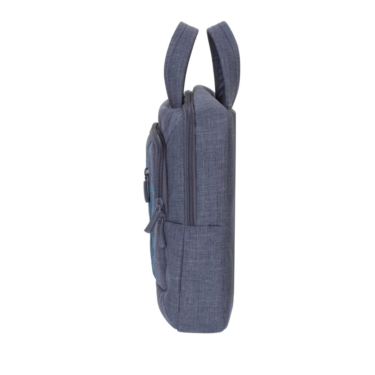 La vista laterale di una borsa per laptop grigia con manici. La borsa ha più tasche e cerniere.