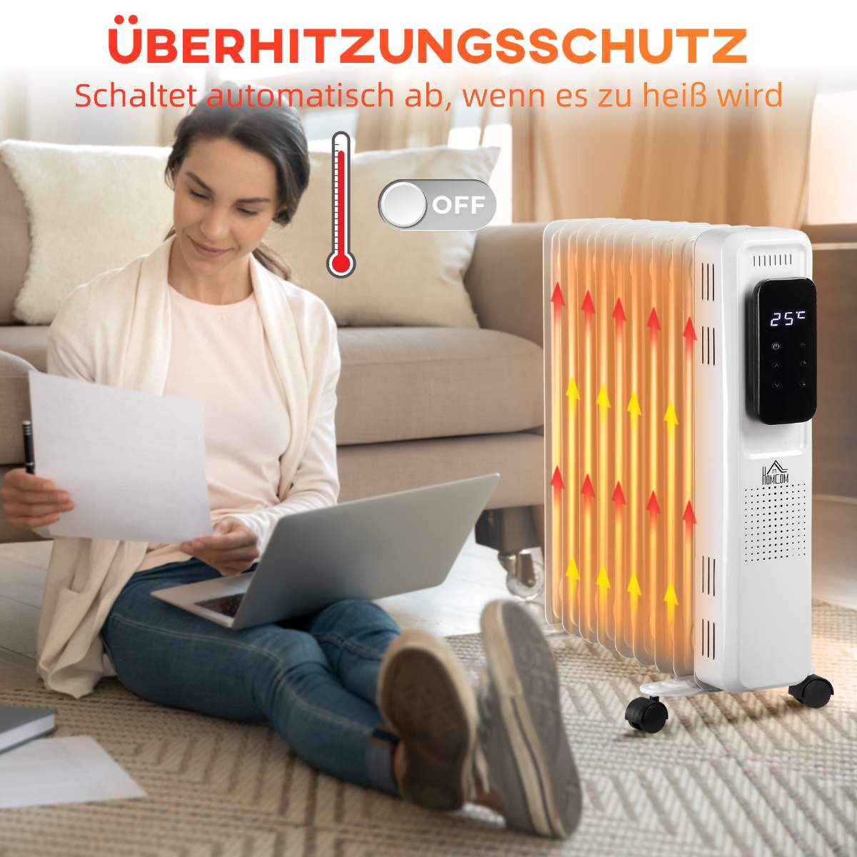 Frau sitzt neben weißem elektrischen Heizkörper. Er zeigt 25°C an; Pfeile zeigen Hitze.