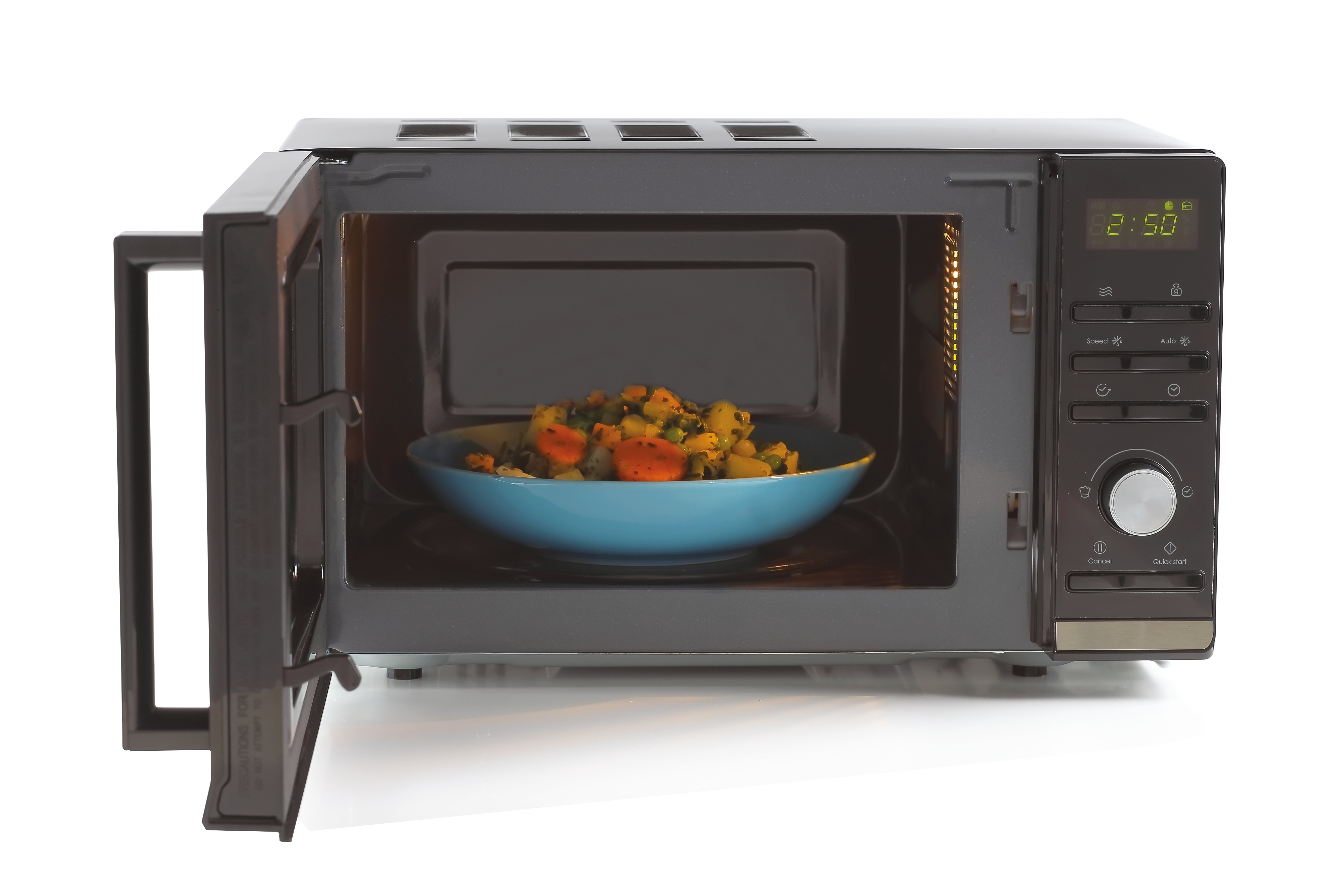 Un forno a microonde nero con la porta aperta, una ciotola blu di cibo all'interno.