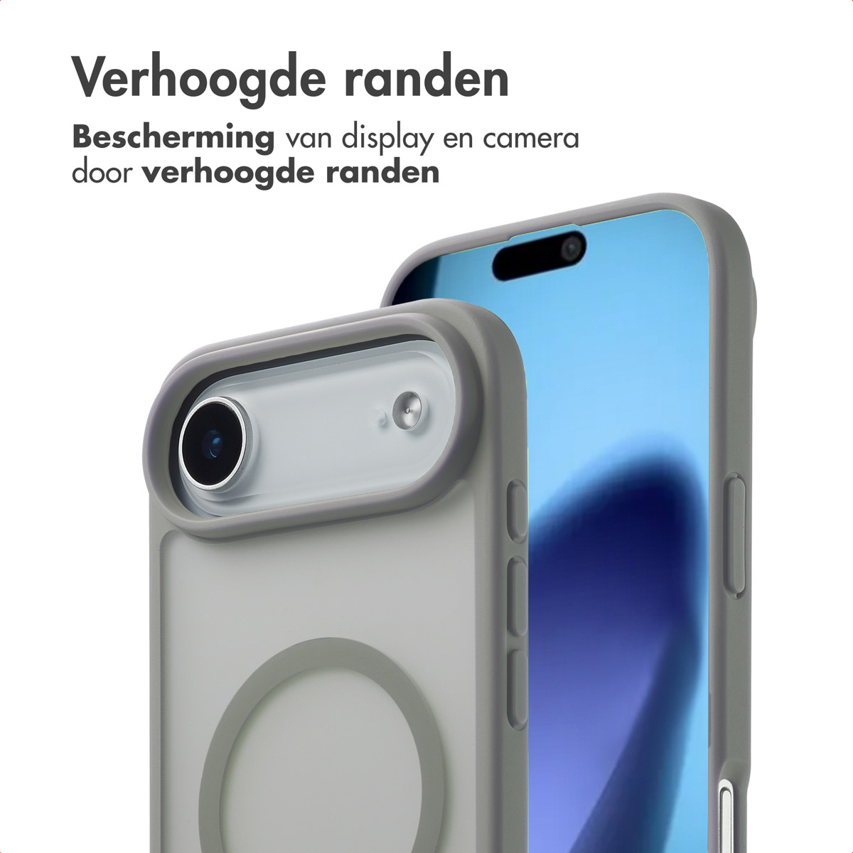 Telefoonhoesje gemonteerd op een telefoon. De hoes is grijs, heeft een doorzichtige achterkant en camerabescherming.