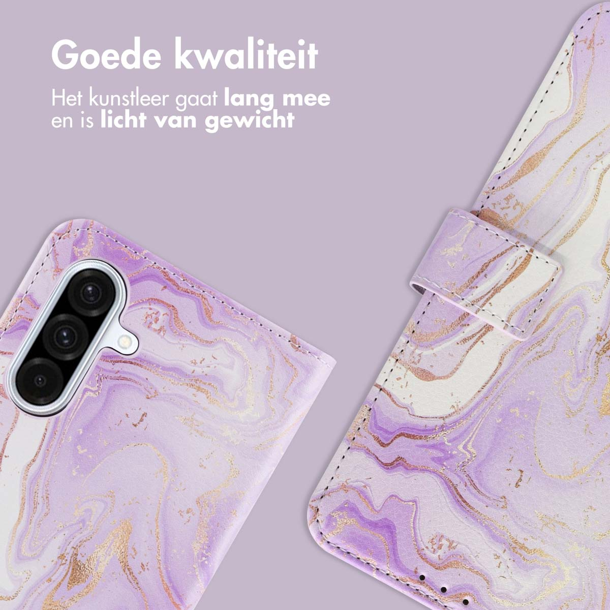 Close-up van een telefoonhoesje met een paarse marmeren design, een telefoon en een sluiting.