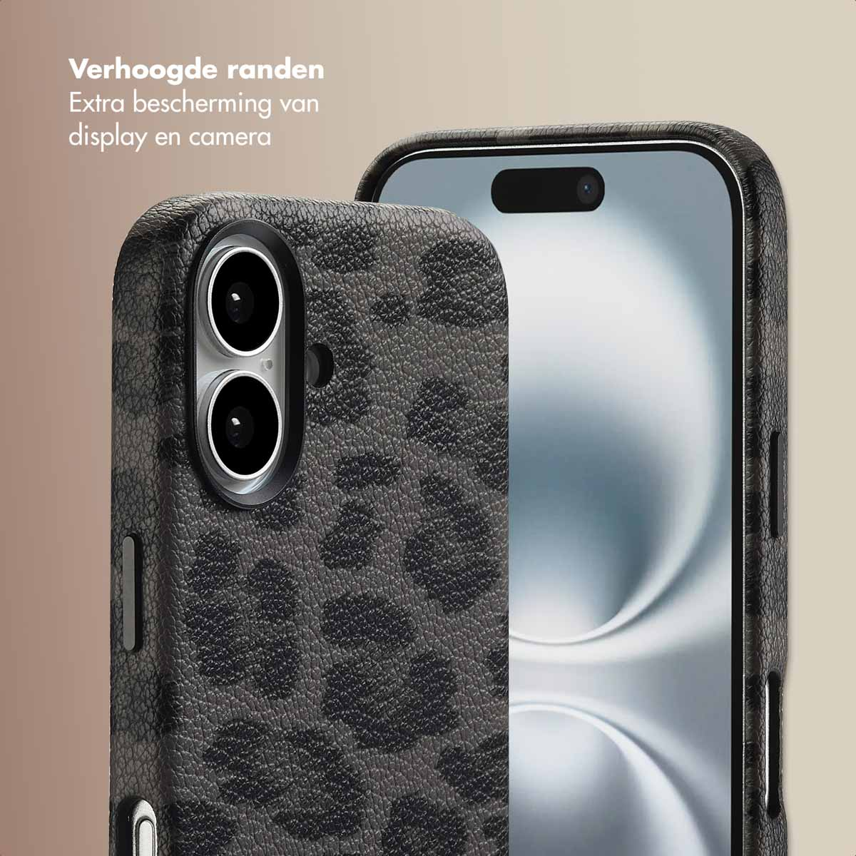 Close-up van een telefoonhoesje met een luipaardprint, zwart en grijs. De telefoon is gedeeltelijk zichtbaar.