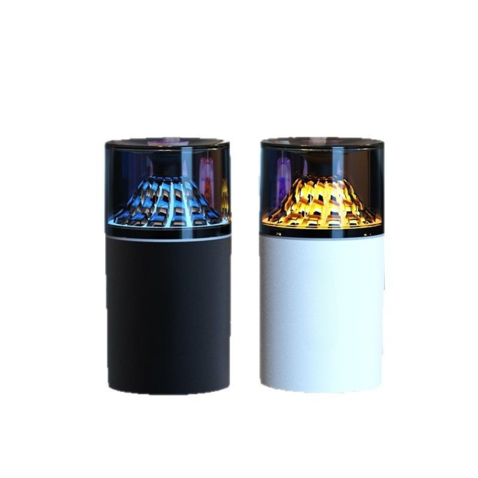 Zwei kleine Diffusoren für ätherische Öle, einer schwarz und einer weiß. Die Oberseiten sind transparent mit farbenfrohem Licht.