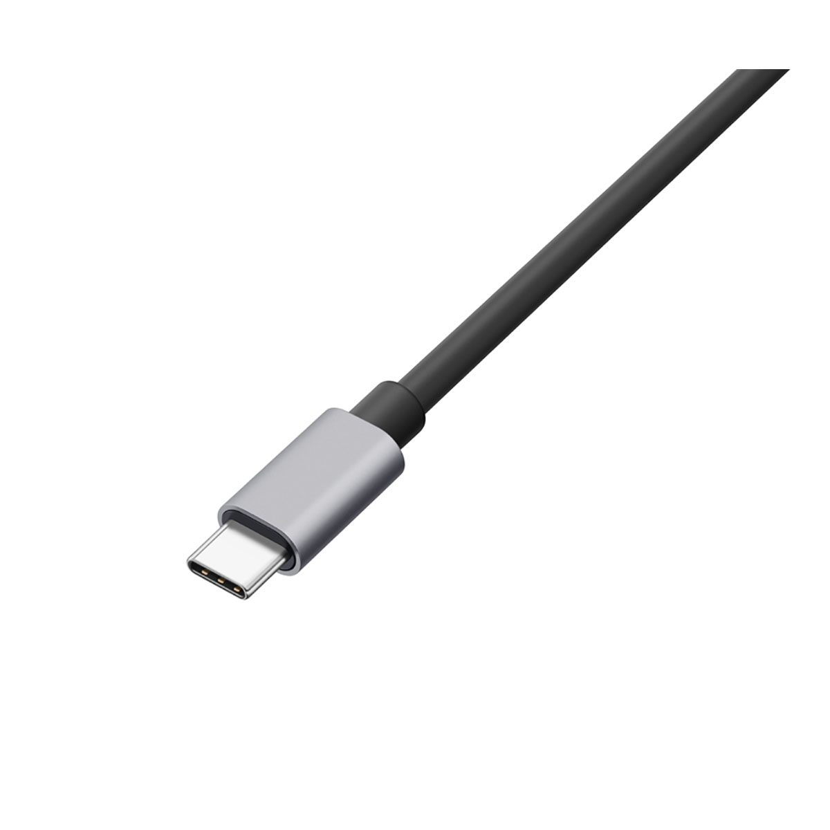 Nahaufnahme eines schwarzen Kabels mit einem silbernen Stecker. Der Stecker ist USB-C. Weißer Hintergrund.