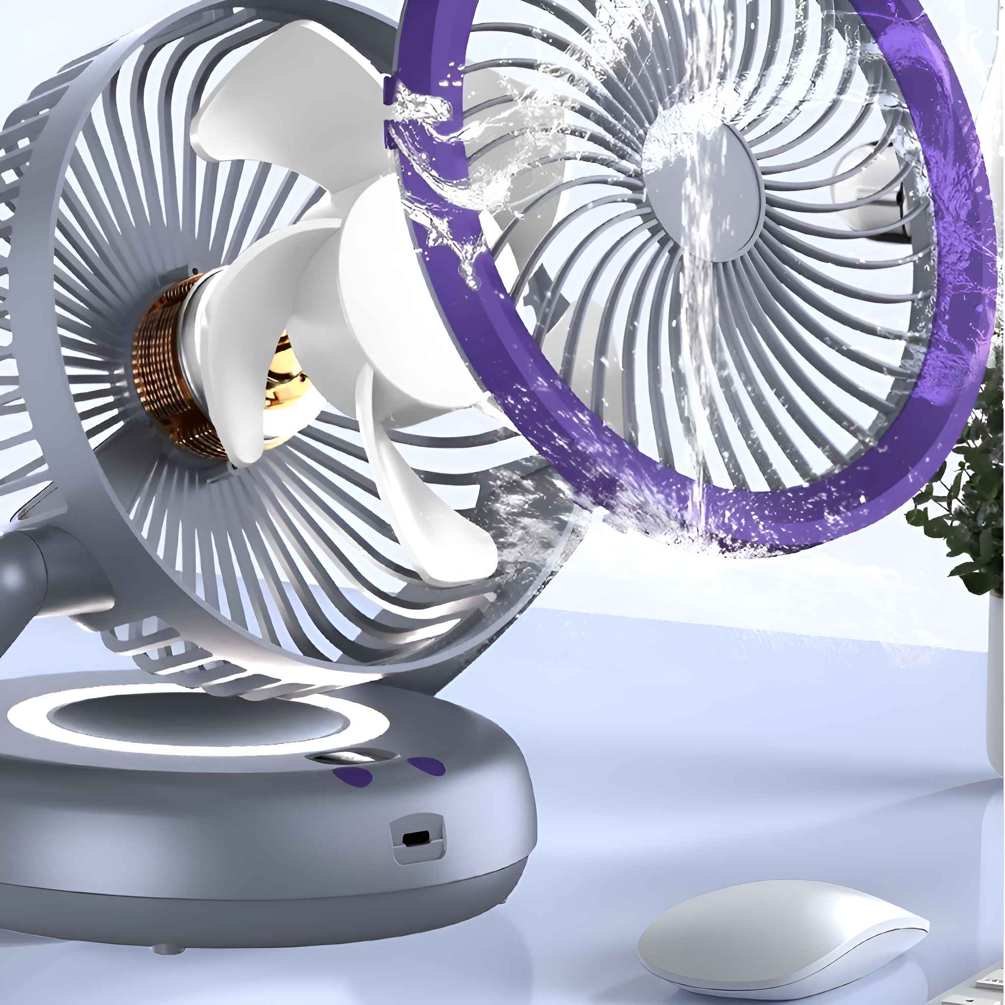 Ein Ventilator mit herausspritzendem Wasser. Der Ventilator steht auf einem grauen Sockel und hat ein lila Licht.
