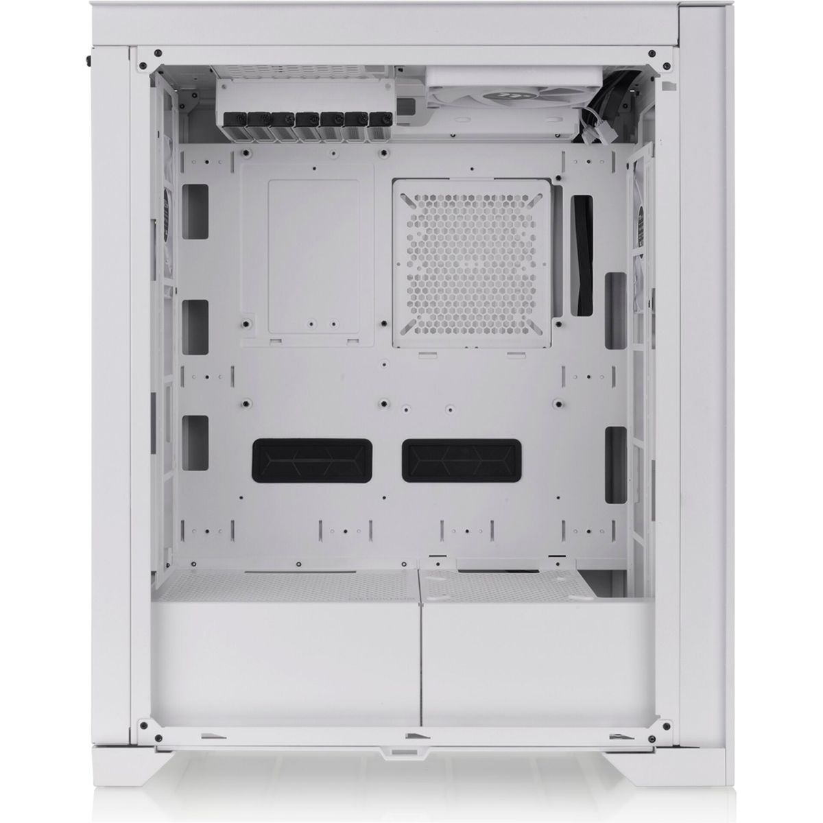 Inneres eines weißen Computergehäuses. Leer, mit sichtbaren internen Komponenten.