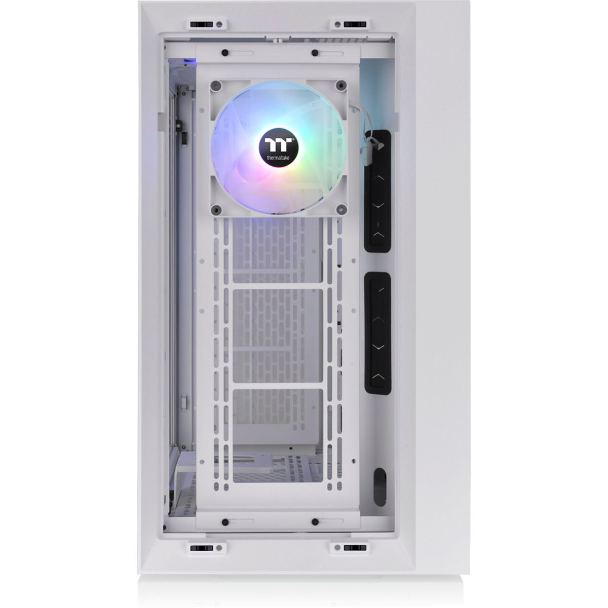 Innenansicht eines weißen Computergehäuses. In der Mitte ist ein Lüfter mit farbigen Lichtern zu sehen, und leerer Raum.