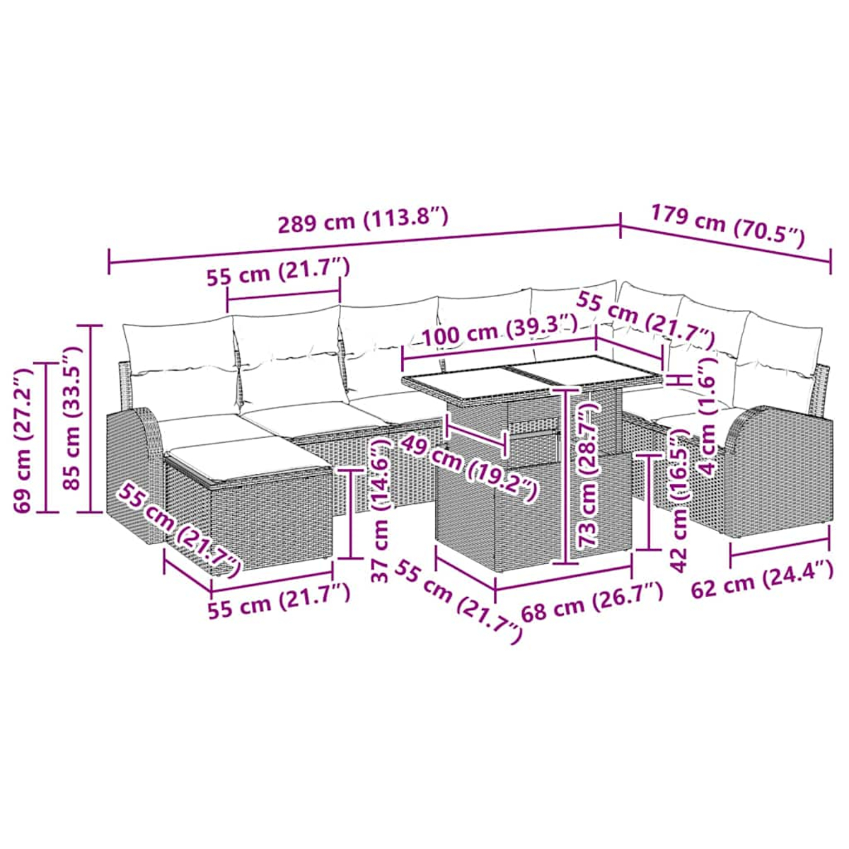 Ein braunes Ecksofa aus Korbgeflecht mit weißen Kissen, Couchtisch und Abmessungen.