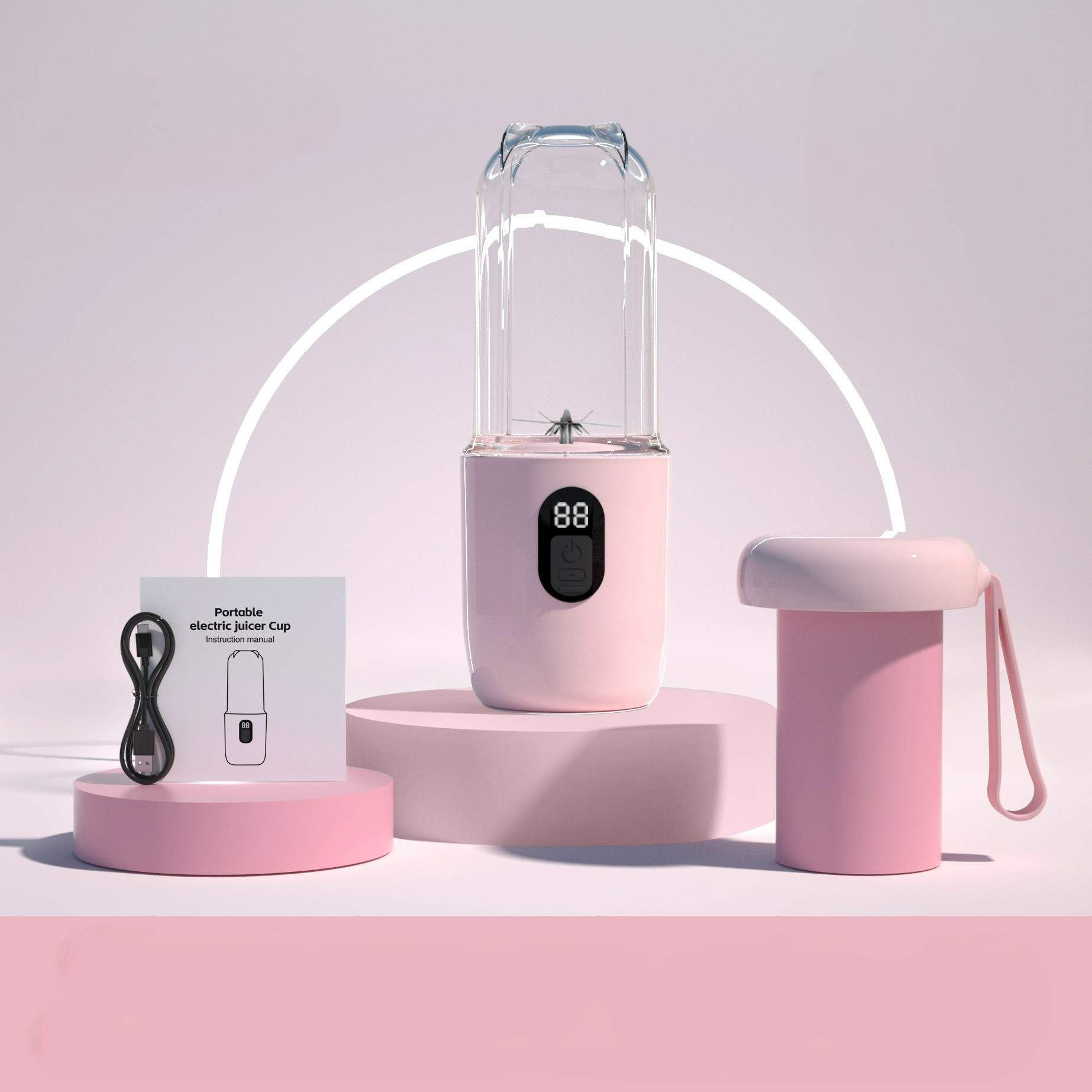 Ein rosa tragbarer Mixer mit Zubehör auf einer rosa Plattform, mit einem weißen Bogen.
