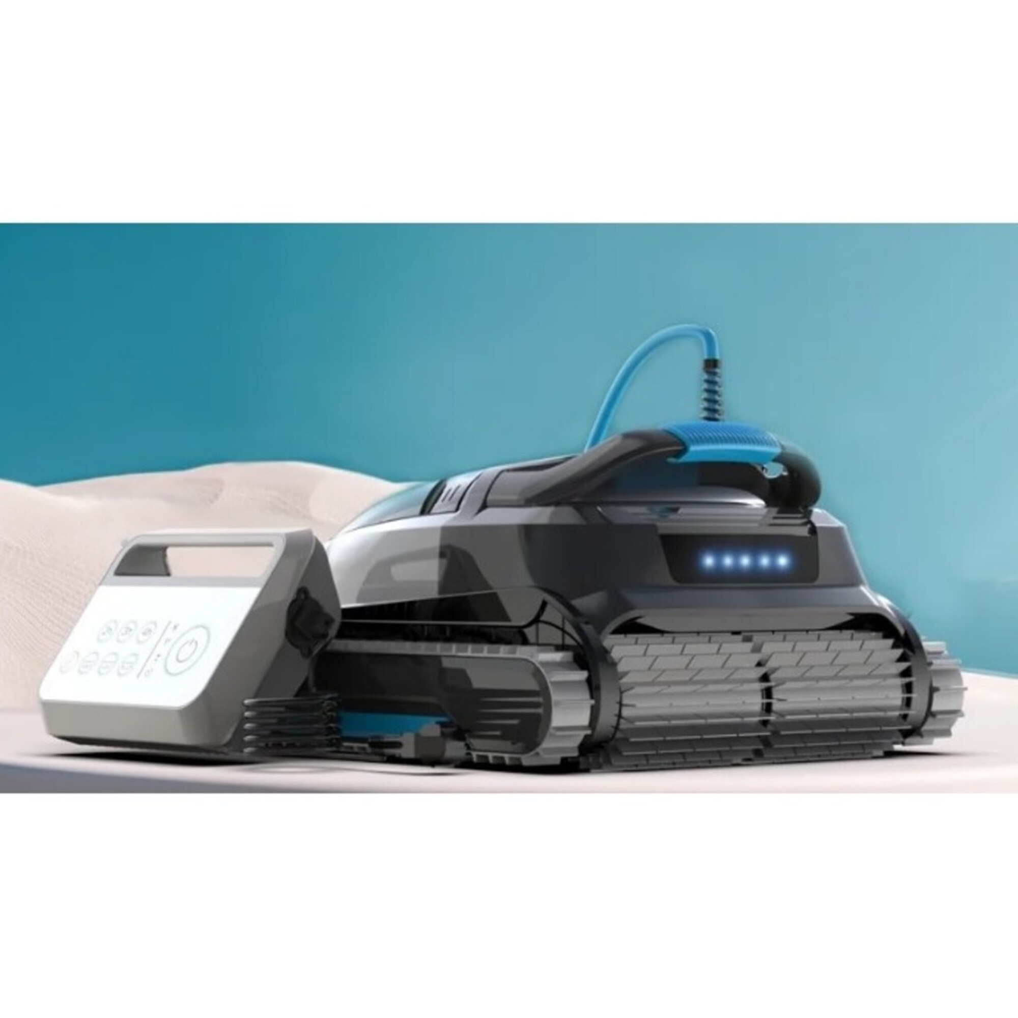 Un robot limpiador de piscinas negro y gris con un panel de control blanco y una manguera azul.