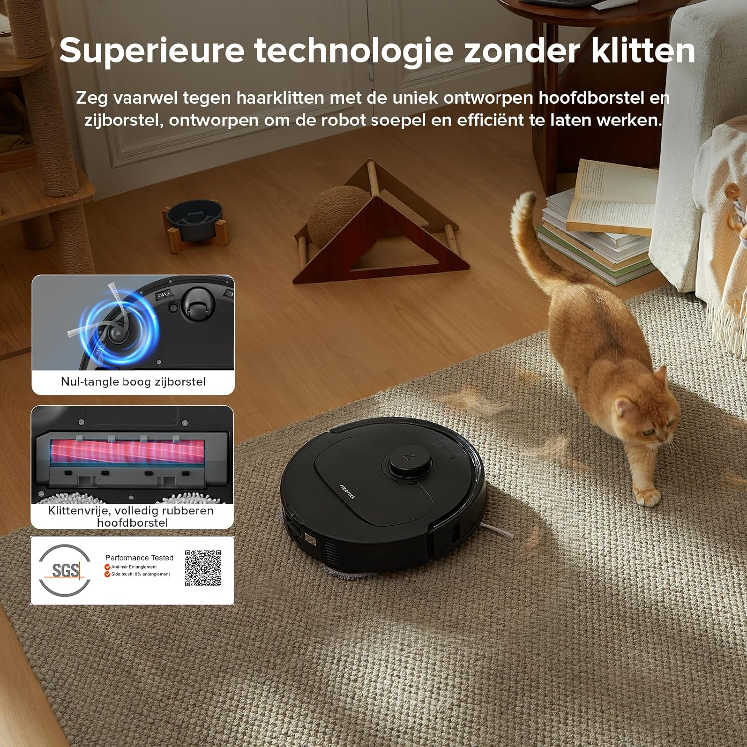 Un aspirateur robot noir sur un tapis, avec un chat qui marche et un schéma de la brosse de l'aspirateur.