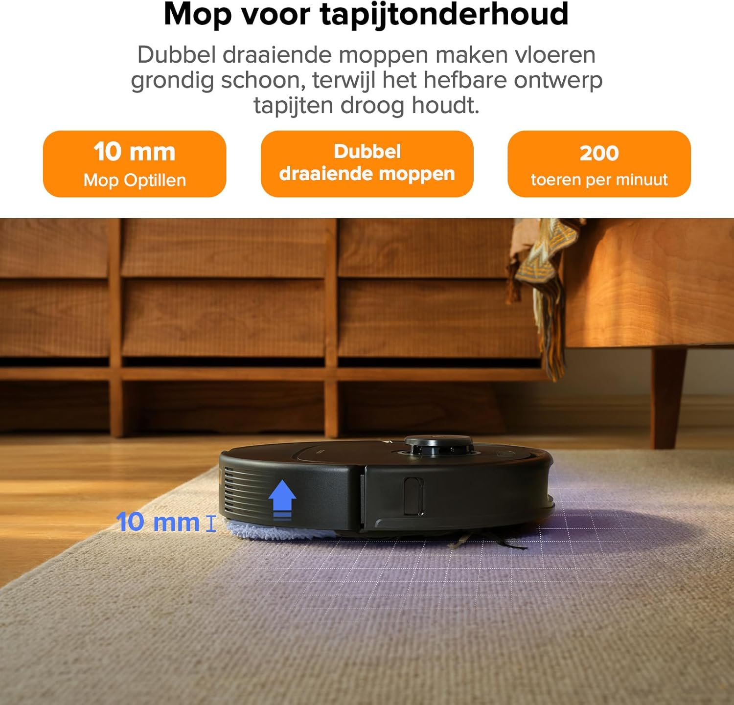 Un robot aspirateur noir sur un tapis, avec du texte en néerlandais.