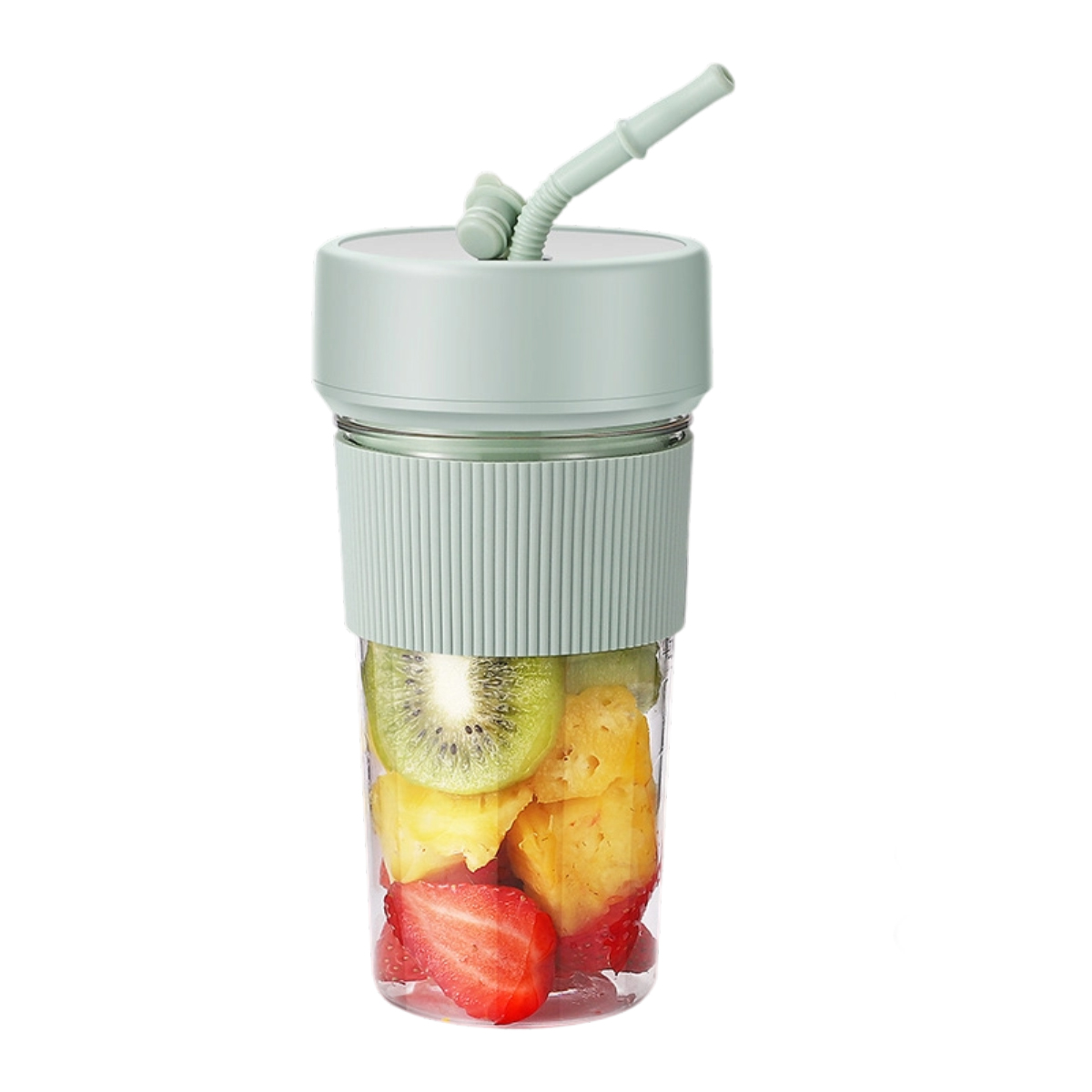 Ein klarer Becher mit Obst und einem grünen Strohhalm. Kiwi, Ananas und Erdbeere sind sichtbar.