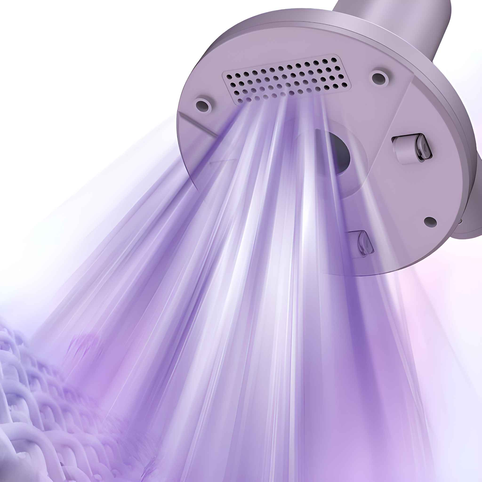 Gerät, das violettes Licht auf Stoff emittiert. Das Gerät ist weiß und lila, und der Stoff ist weiß.