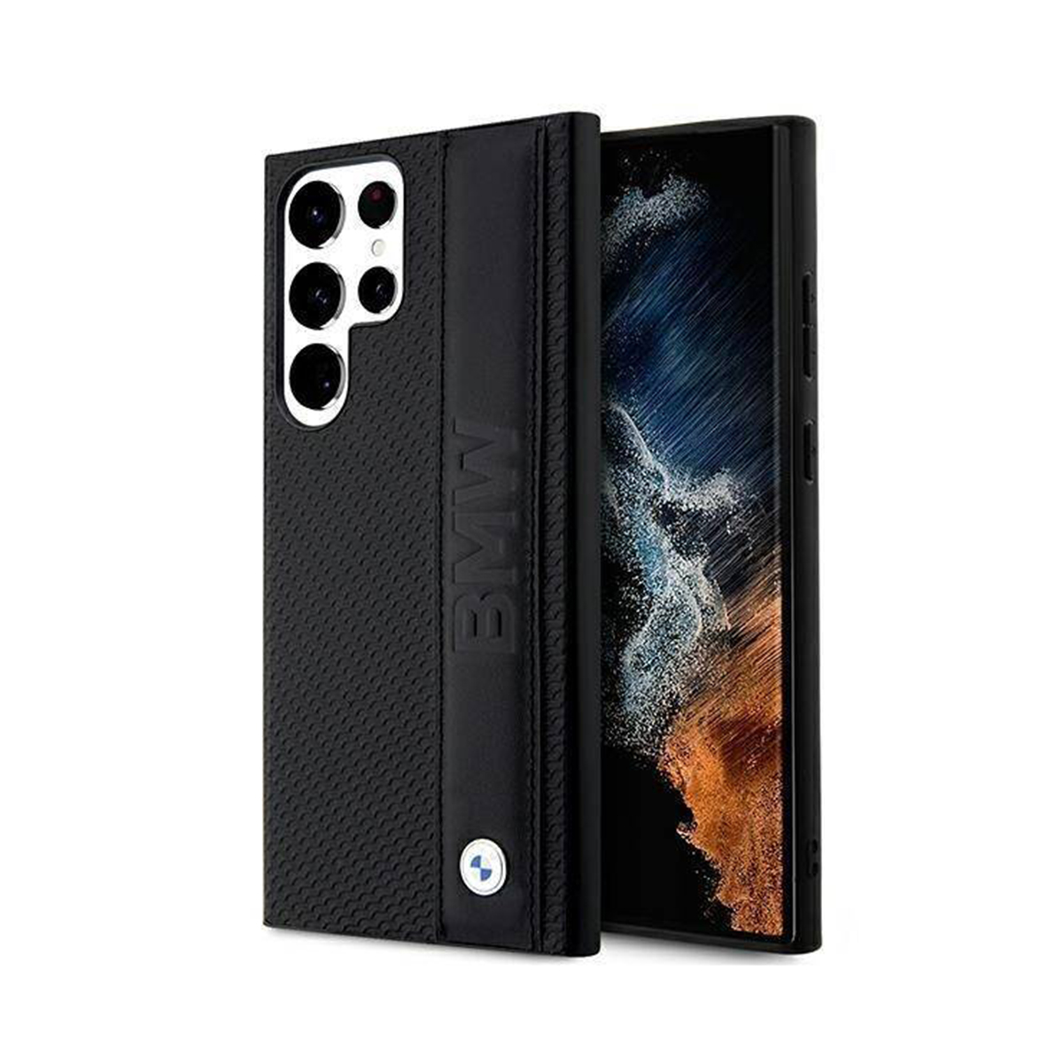 Schwarze Handyhülle mit BMW-Logo. Ein Telefon ist rechts sichtbar. Strukturierte schwarze Hülle.