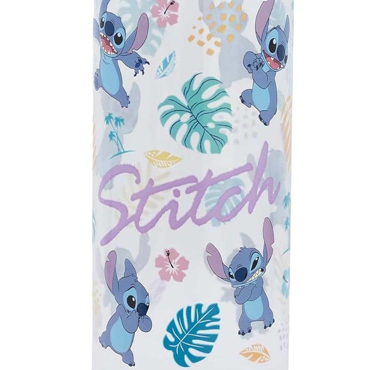 Weißer Becher mit Stitch-Illustrationen und dem Text 'Stitch'. Mit tropischen Blättern und Blumen.
