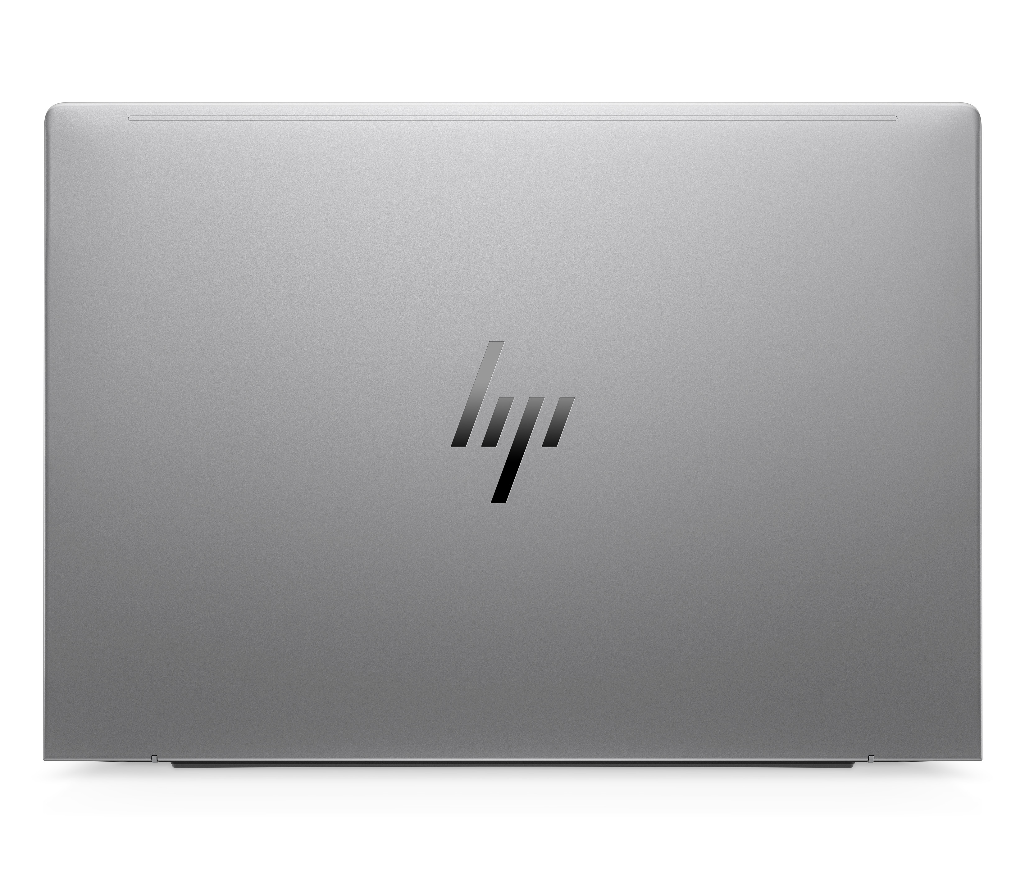 Il retro di un laptop HP grigio con il logo HP centrato. Sfondo bianco, presentazione minimalista e pulita.