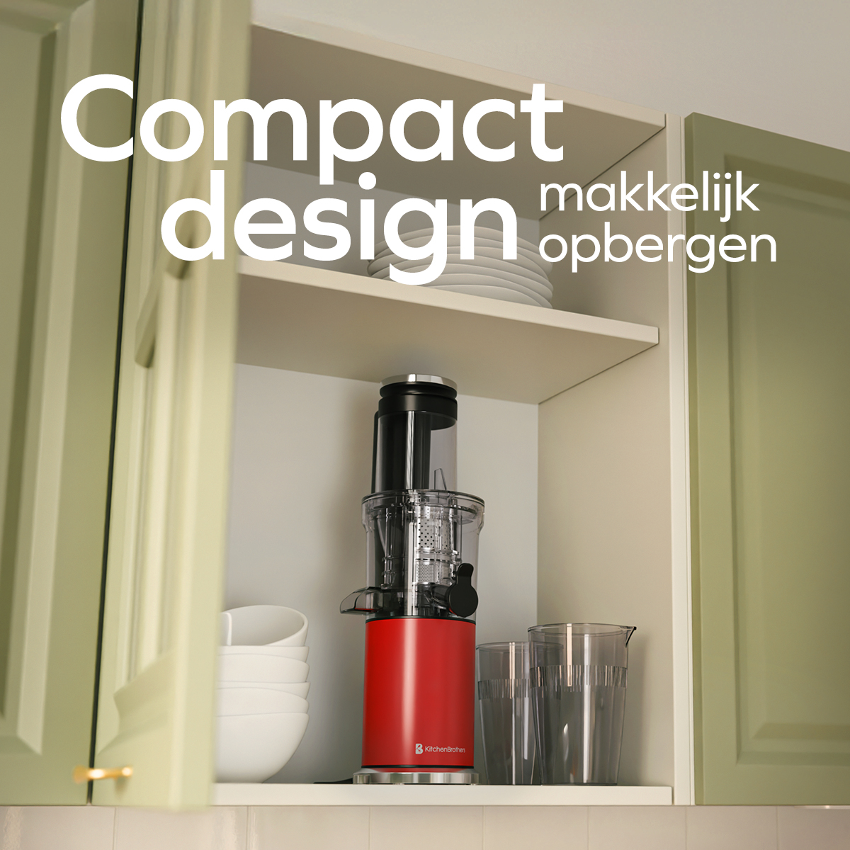 A red juicer in a kitchen cabinet. Text: Compact design, makkelijk opbergen.
