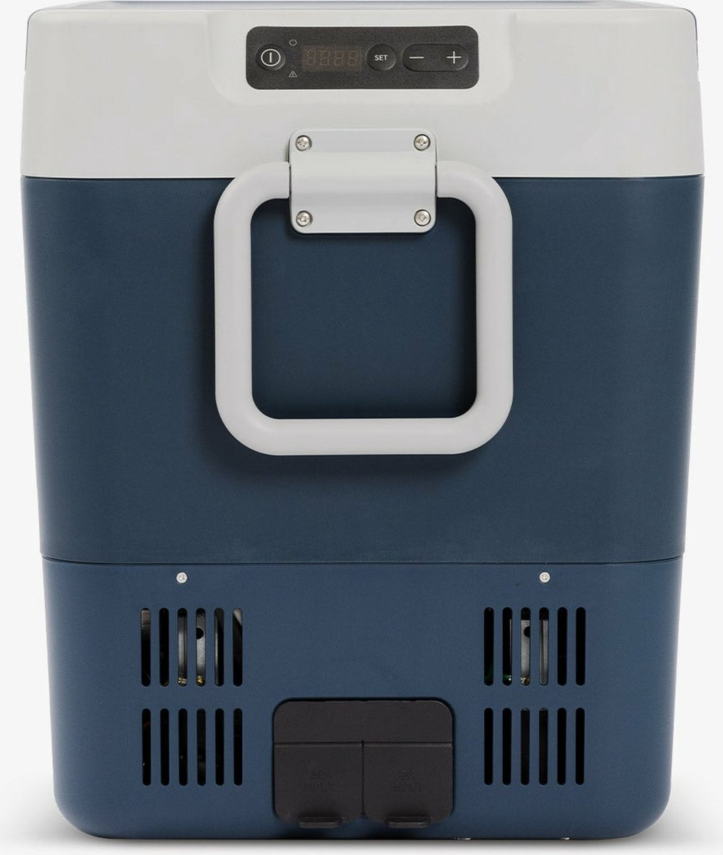 Widok z tyłu niebiesko-szarej chłodziarki. Ma uchwyt, otwory wentylacyjne i panel sterowania z wyświetlaczem cyfrowym.