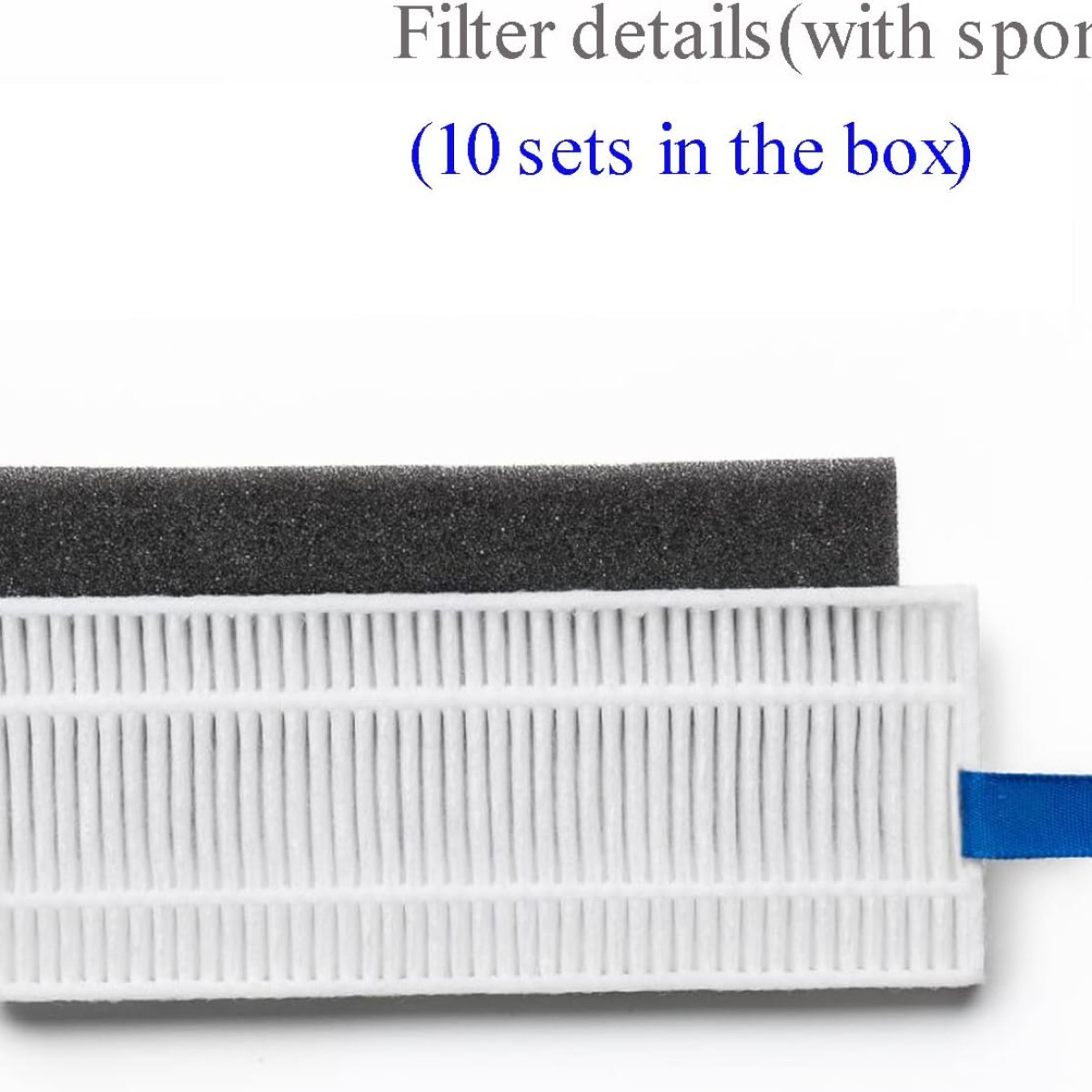 Filtro per aspirapolvere, bianco con spugna nera e linguetta blu, su sfondo bianco.