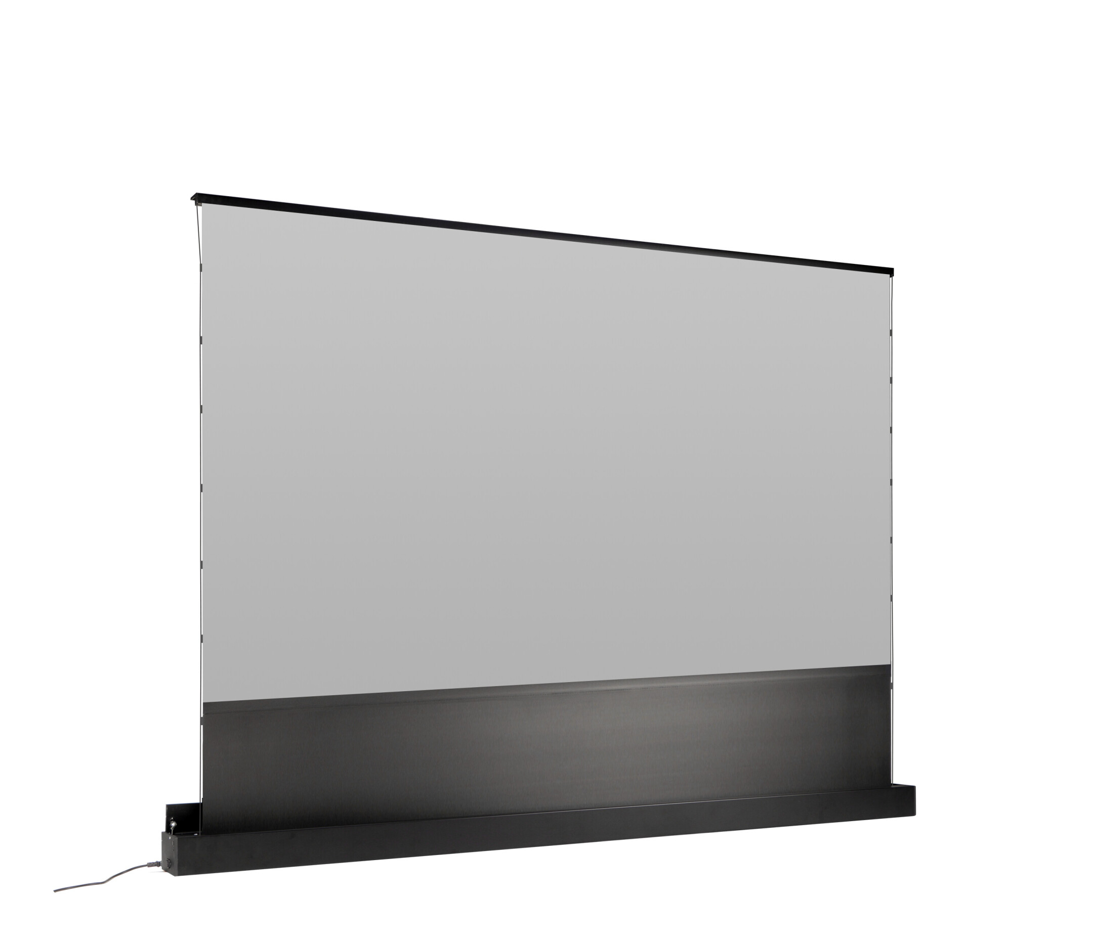 Eine schwarze, ausfahrbare Projektorleinwand mit weißer Leinwand. Sie ist auf einem schwarzen Sockel montiert.