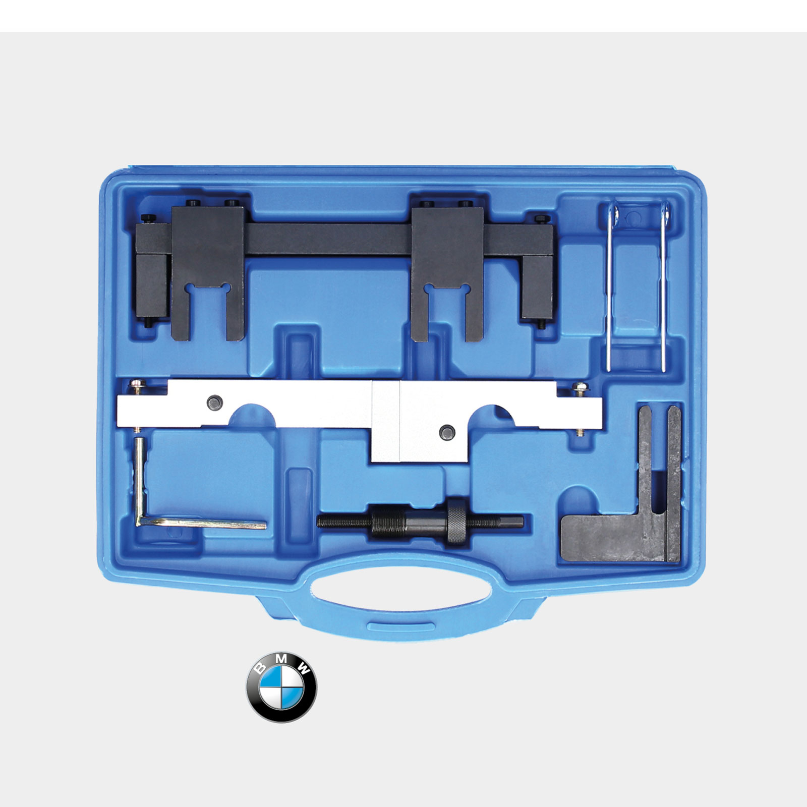 Blaue Werkzeugkiste mit Werkzeugen, BMW-Logo unten.