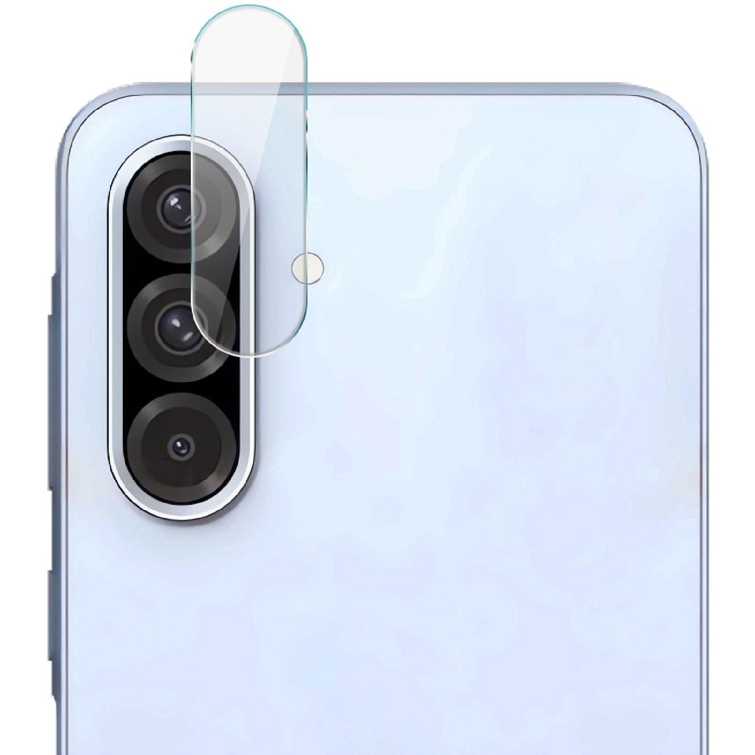 Nahaufnahme der Rückkamera eines Smartphones mit drei Linsen und Glasschutz.