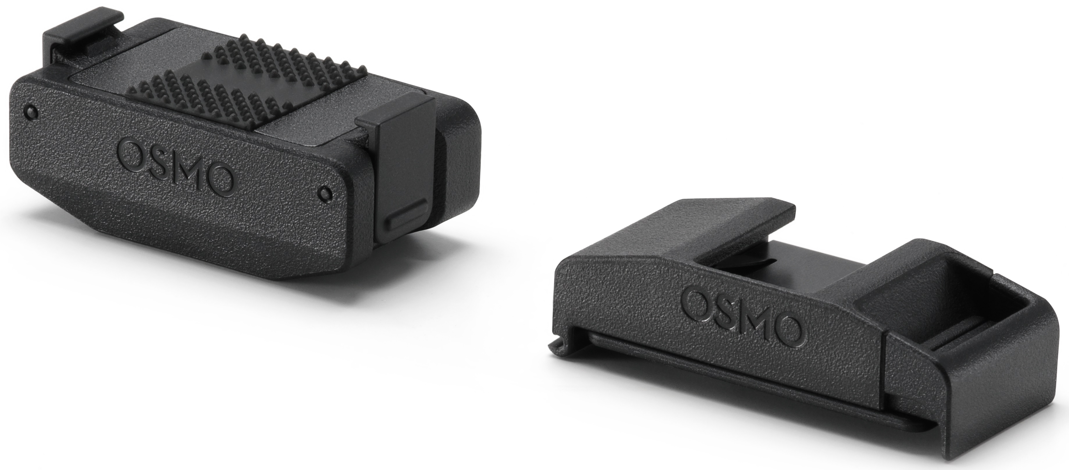Dos accesorios Osmo negros. Uno es un soporte rectangular pequeño y el otro es un clip.