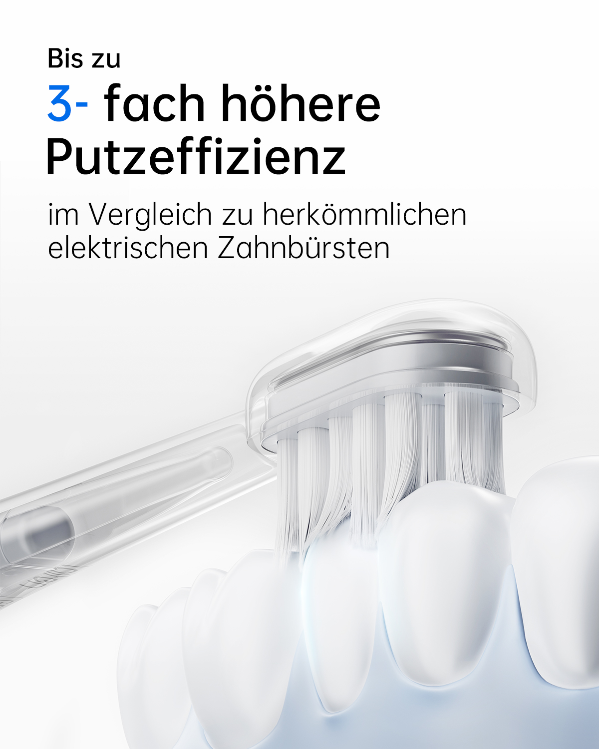 Nahaufnahme eines Zahnbürstenkopfes, der Zähne putzt. Die Borsten sind weiß, die Zähne sind weiß und das Zahnfleisch ist rosa.