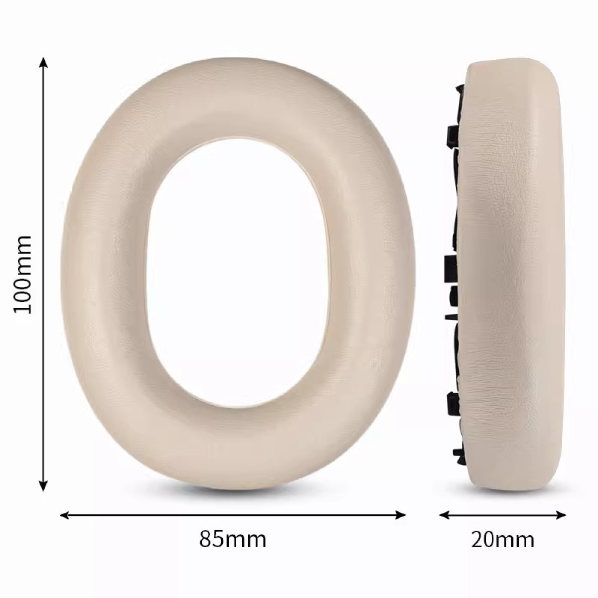 Due cuscinetti auricolari beige per cuffie, una vista di profilo, misure incluse. Sfondo bianco.