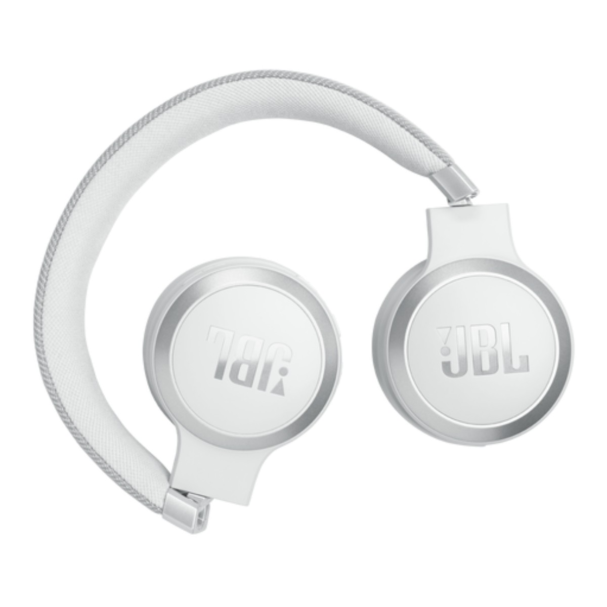 Beyaz JBL kulaklık, kafa bandı kavisli ve kulaklıklar JBL logosu ile görünür durumda.