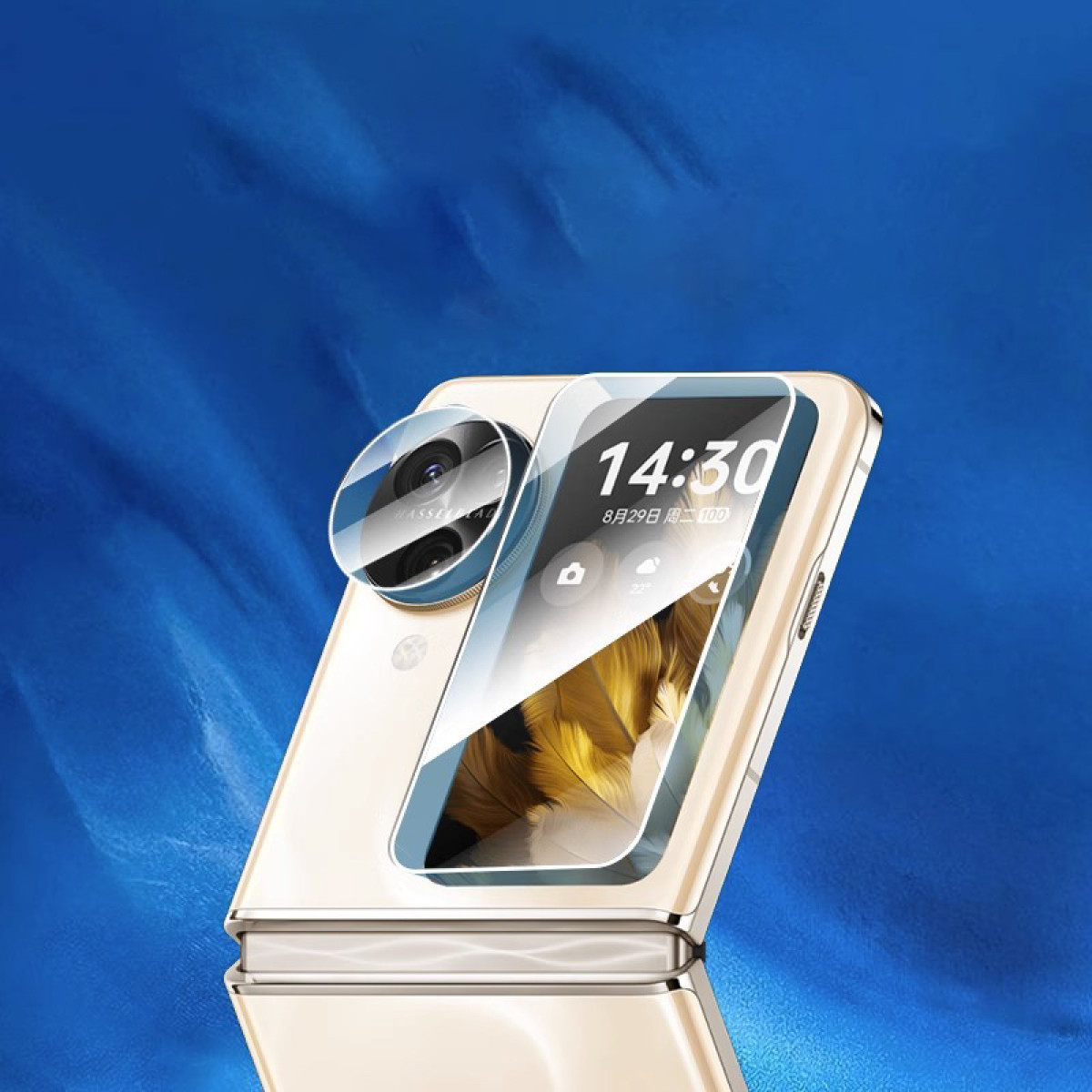 Telefono dorato con protezione schermo, ora 14:30. Sfondo blu.
