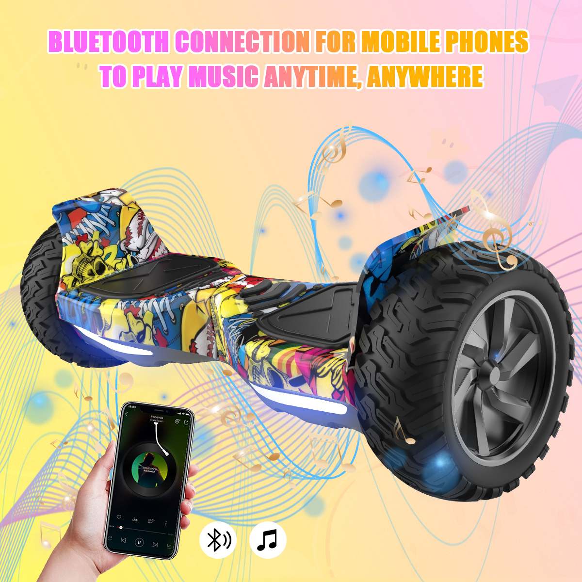 Hoverboard met kleurrijk design, telefoon met muziek-app en muzieknoten op de achtergrond.