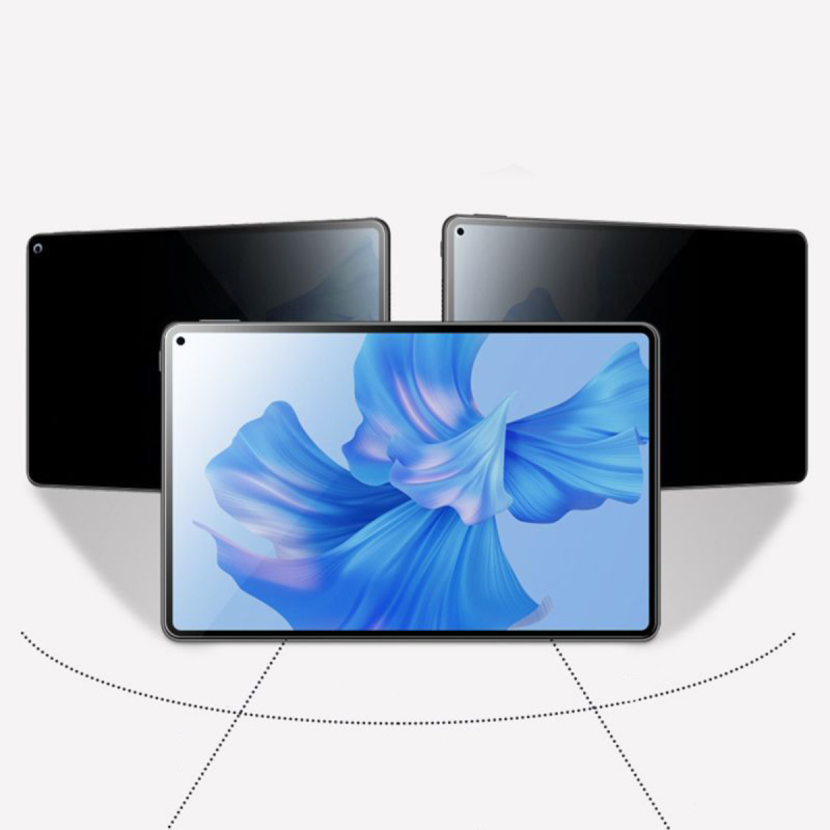 Trzy tablety z ekranami, dwa czarne, jeden z niebiesko-białym kwiatowym wzorem. Ekran jest w centrum uwagi.