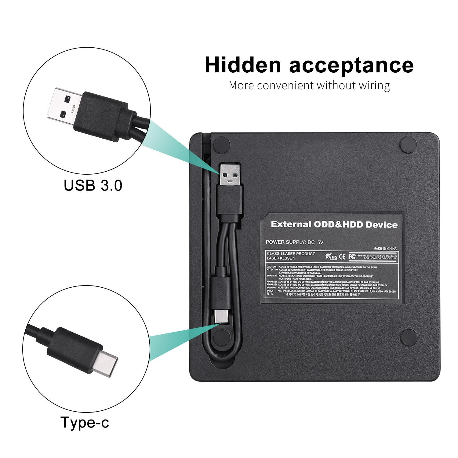 Ein schwarzes Gerät mit USB- und Typ-C-Kabelanschlüssen. Das Gerät hat Etiketten.