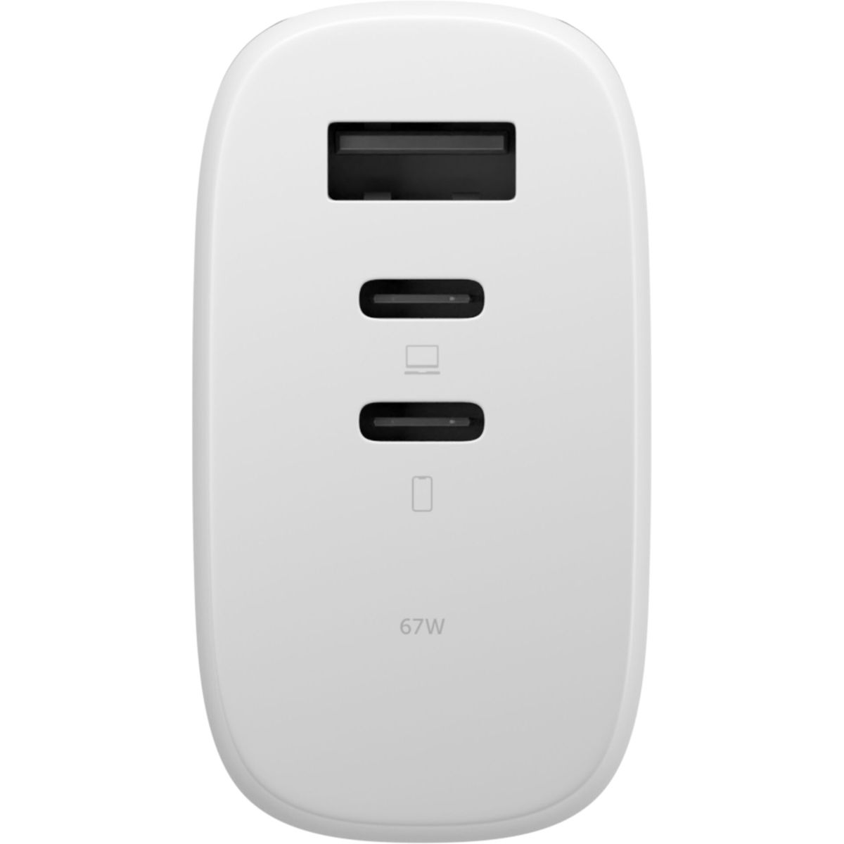 Caricabatterie bianco con tre porte. Una USB e due USB-C. Etichetta 67W visibile.