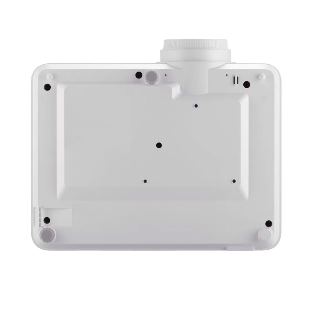 Spód białego projektora. Biała powierzchnia ma śruby i okrągłe nóżki. Tło jest białe.