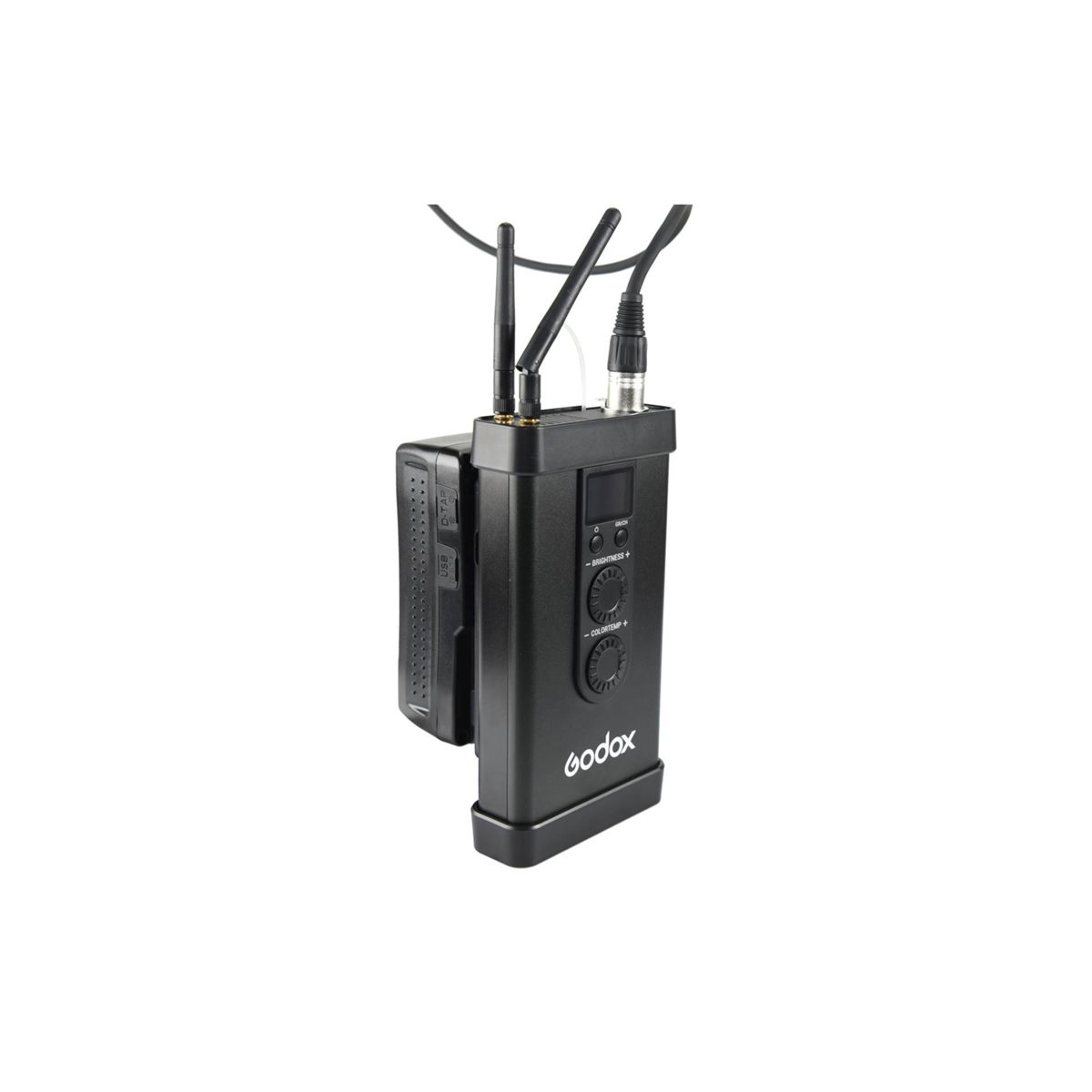 Dispositivo Godox nero con antenne, manopole e display. Un pacco batteria è collegato lateralmente.