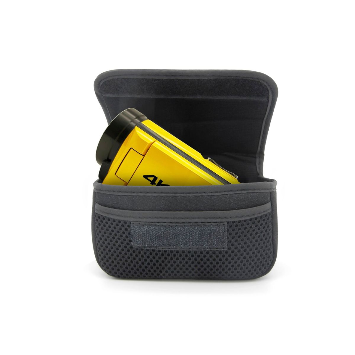 Żółta kamera w czarnym etui z siatkową kieszenią. Etui jest otwarte, widoczna kamera.