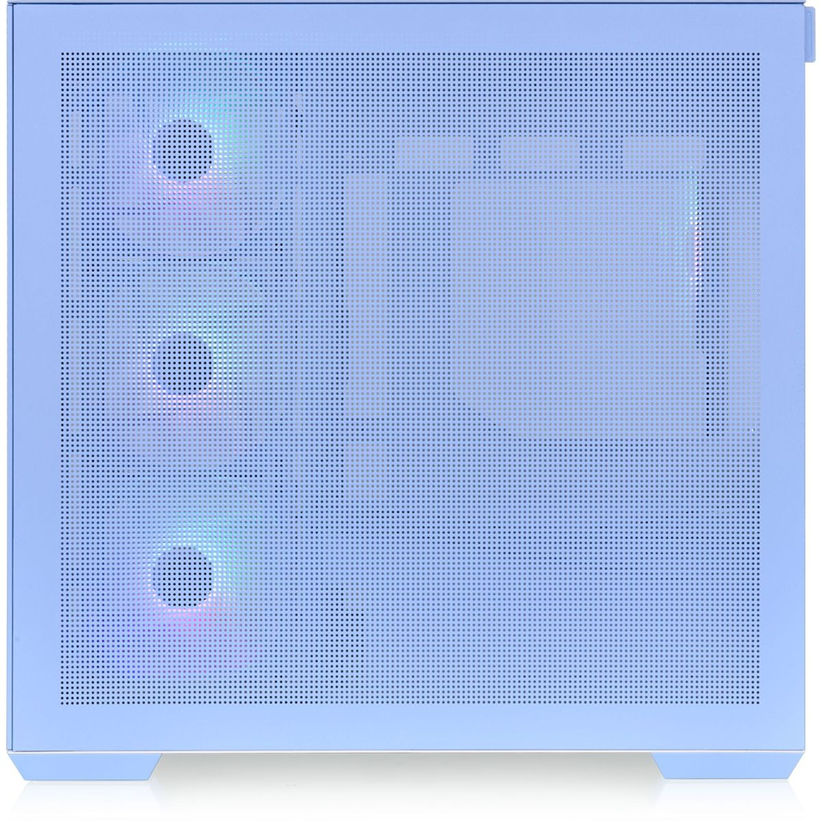 Case per PC azzurro con frontale perforato e tre ventole visibili. Il case ha un design pulito e moderno.