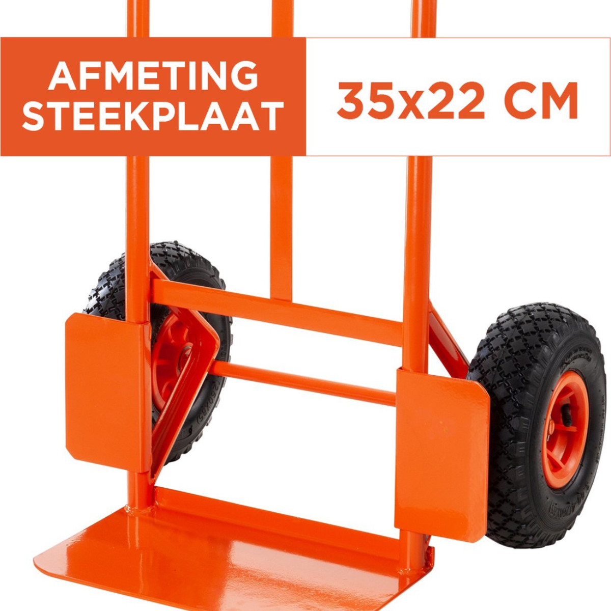 Orange hand truck. It has two wheels, a base plate, and a handle. The text on the top says: Afmeting steekplaat, 35x22 cm.