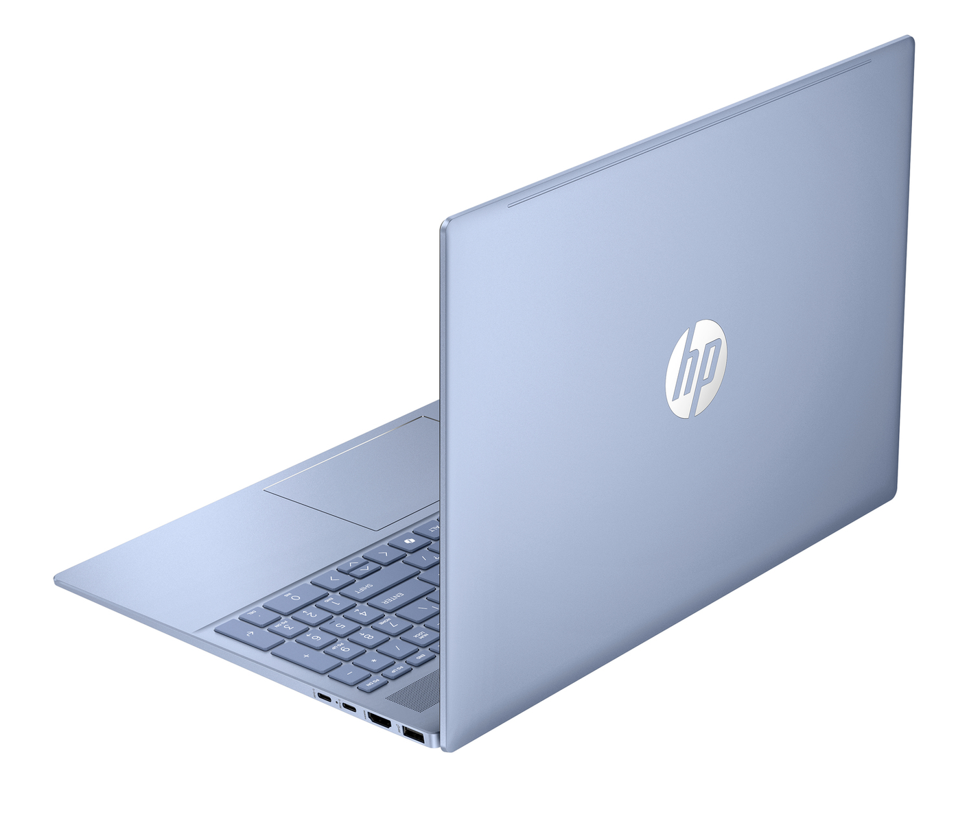 Portátil azul claro, parcialmente abierto, con logotipo HP blanco en la parte trasera. Fondo blanco.