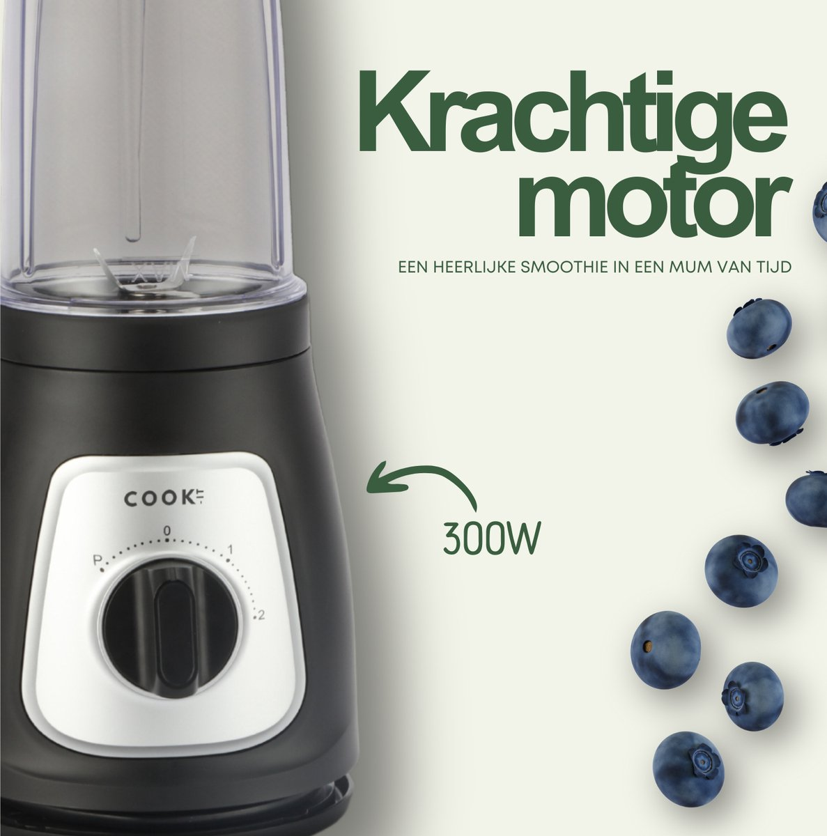 Zwarte blender met een transparante container gevuld met fruit, bosbessen verspreid.